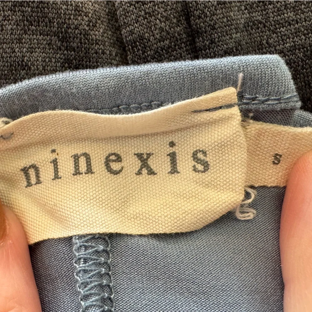 Ninexis Dusty Blue Tiered Ruffle Sleeve Top – Size Small